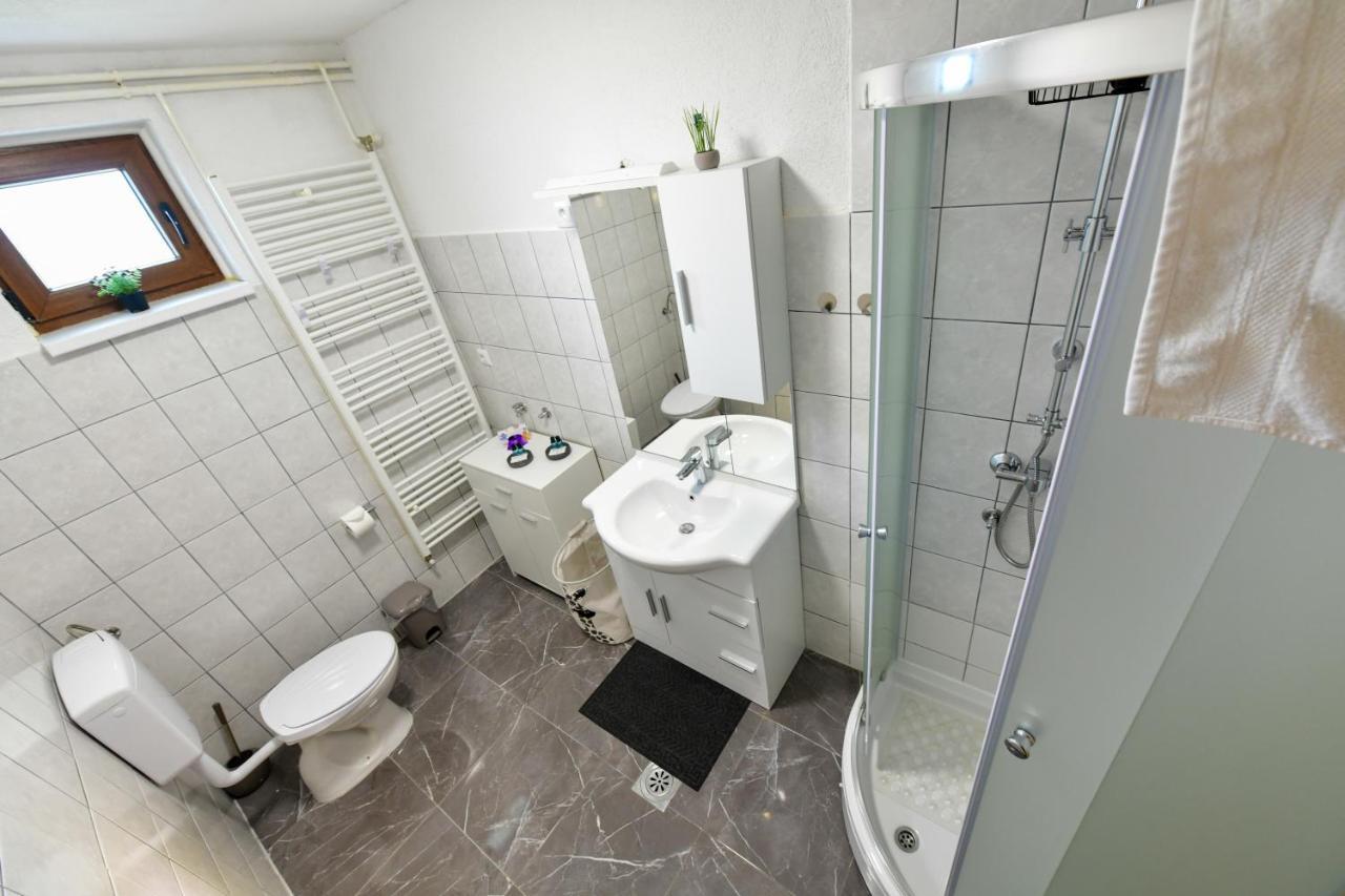Apartman Plum Plitvice Drežnik Grad Exteriér fotografie